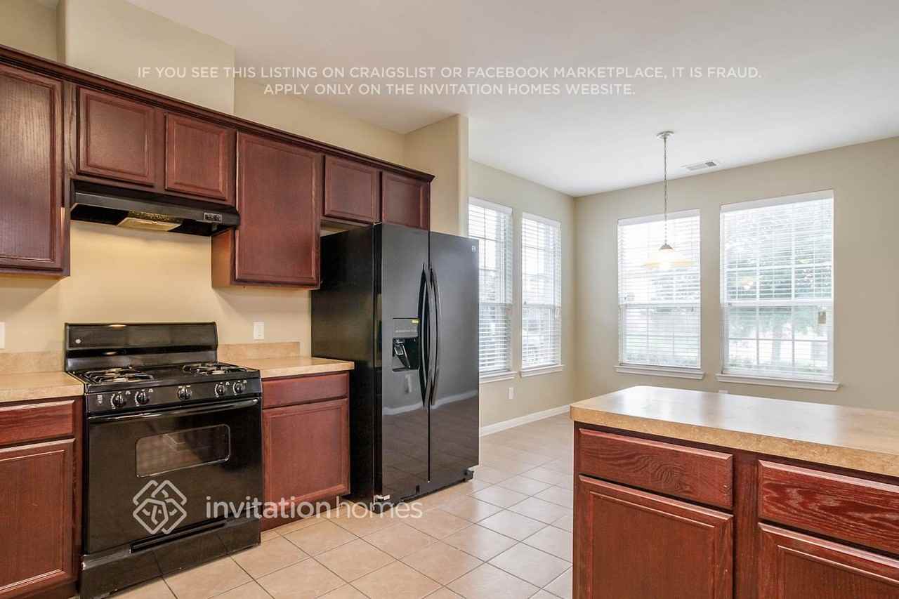1010 Doubletree Glen Dr - Photo 7 of 20
