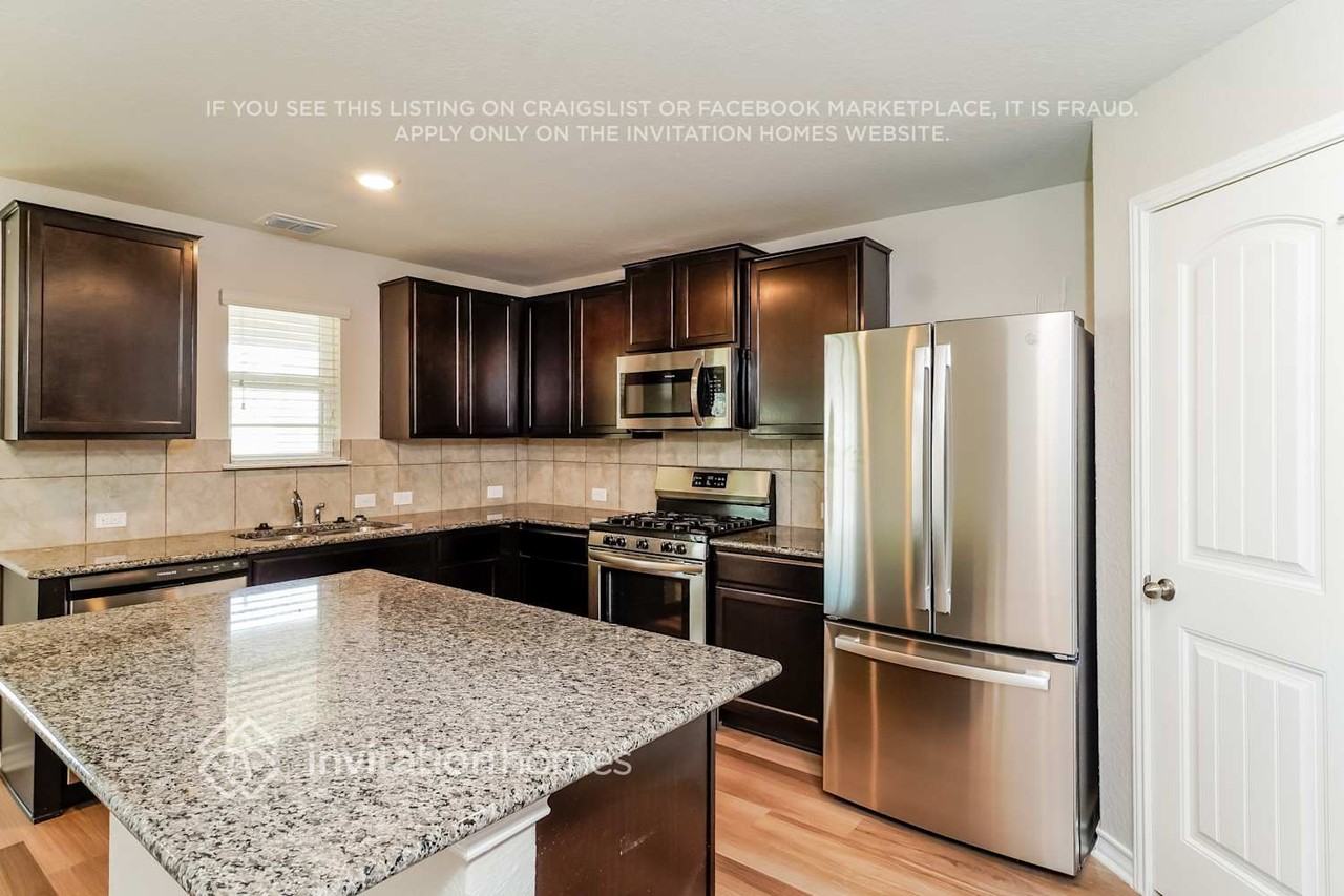 8907 Taylor Grv - Photo 6 of 16