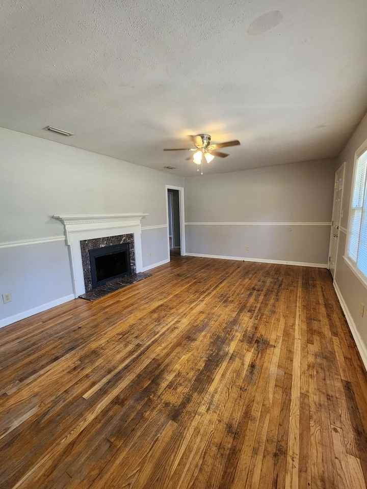 1213 Mcree Dr - Photo 3 of 14
