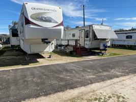 featured image of 1513 W Crockett St