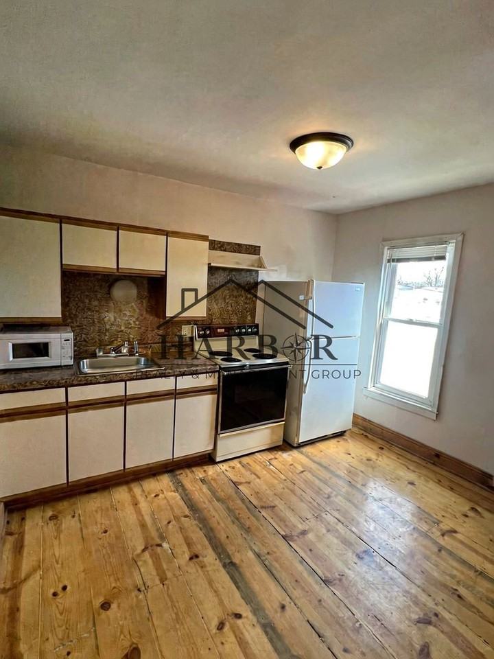 24 W Main St - Photo 7 of 27
