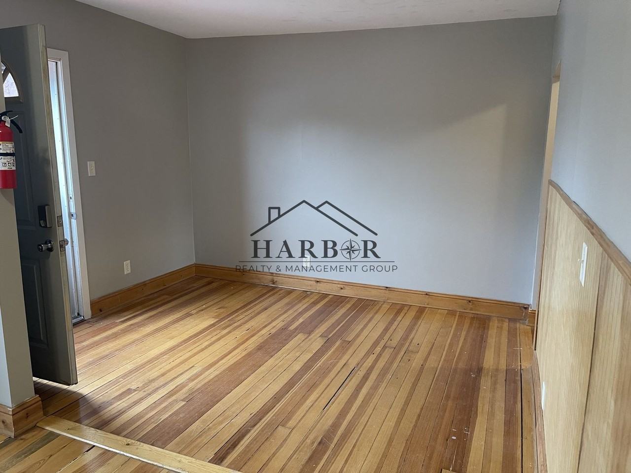 24 W Main St - Photo 7 of 23