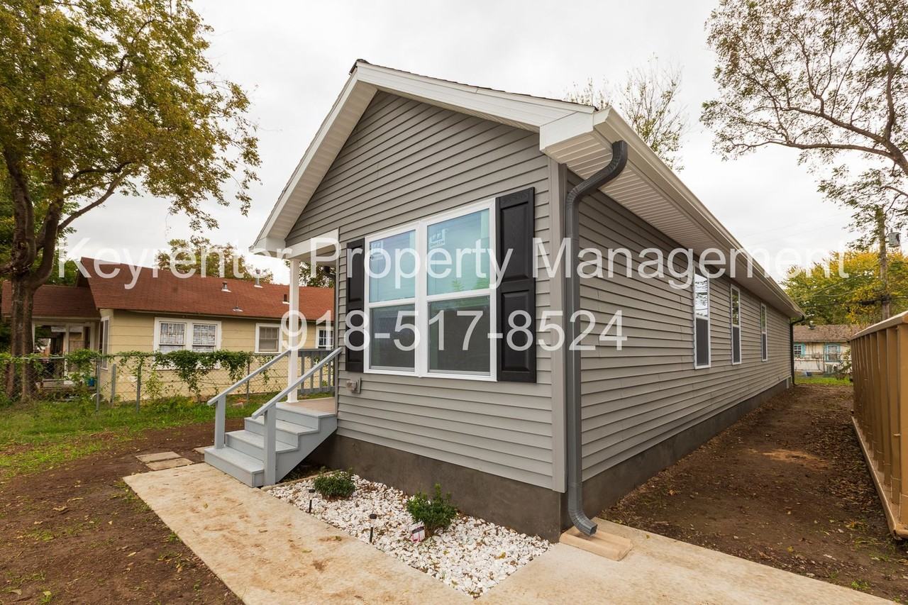 1623 N Atlanta Ave - Photo 2 of 34