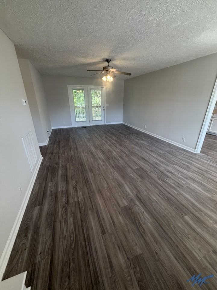 3019 Waywood Dr - Photo 2 of 22