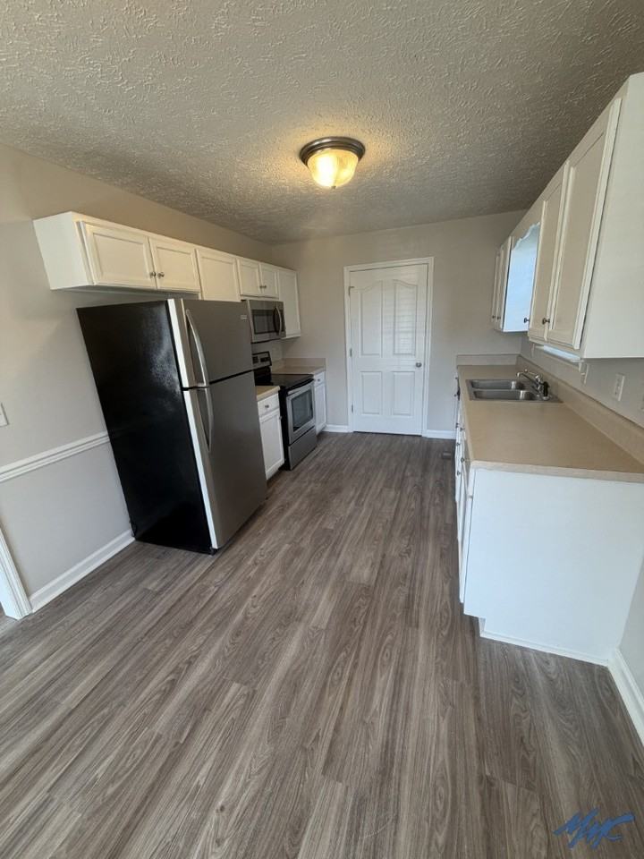 3019 Waywood Dr - Photo 6 of 22