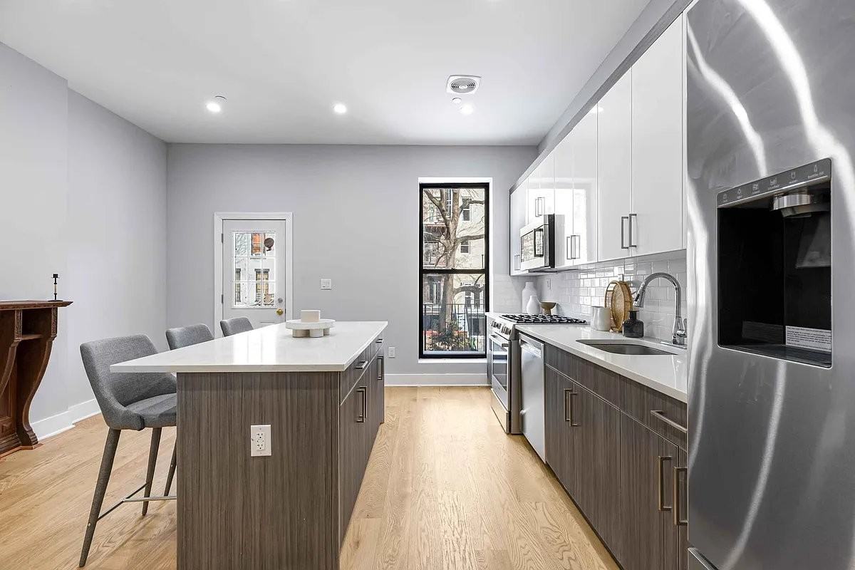 307 W 136th St #TJ - Photo 6 of 20