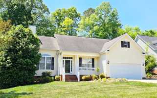 featured image of 713 Trails End Dr