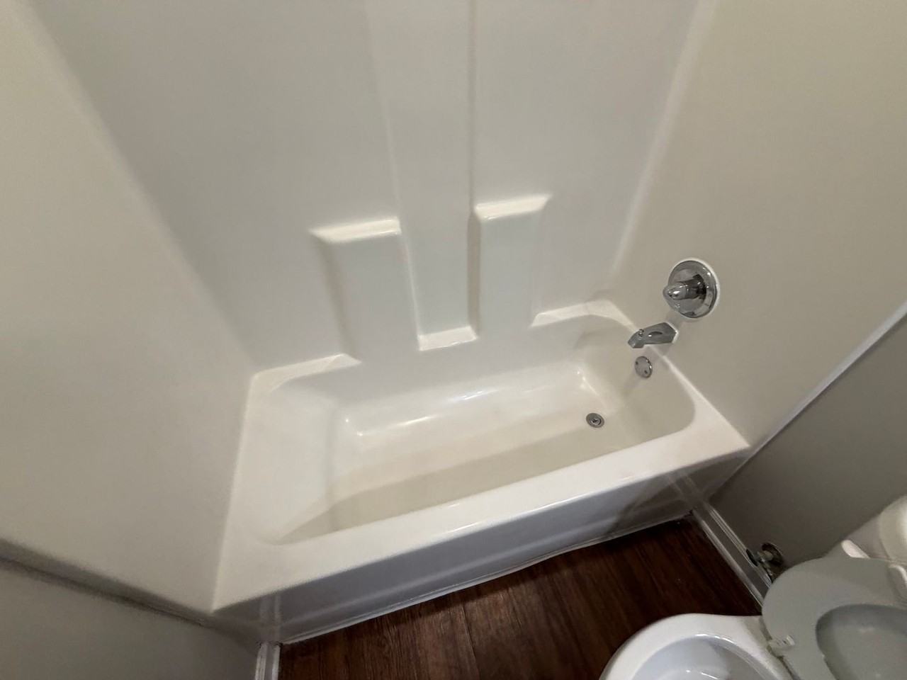 6044 Humphreys Dr - Photo 6 of 13