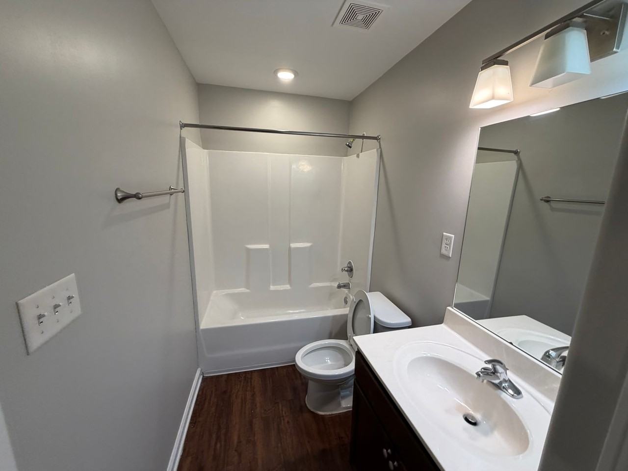 6044 Humphreys Dr - Photo 7 of 13