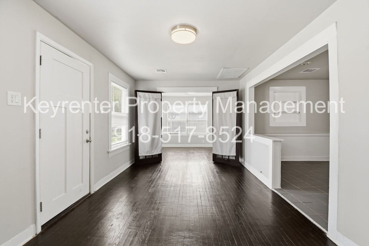 1724 S Jamestown Ave - Photo 2 of 23