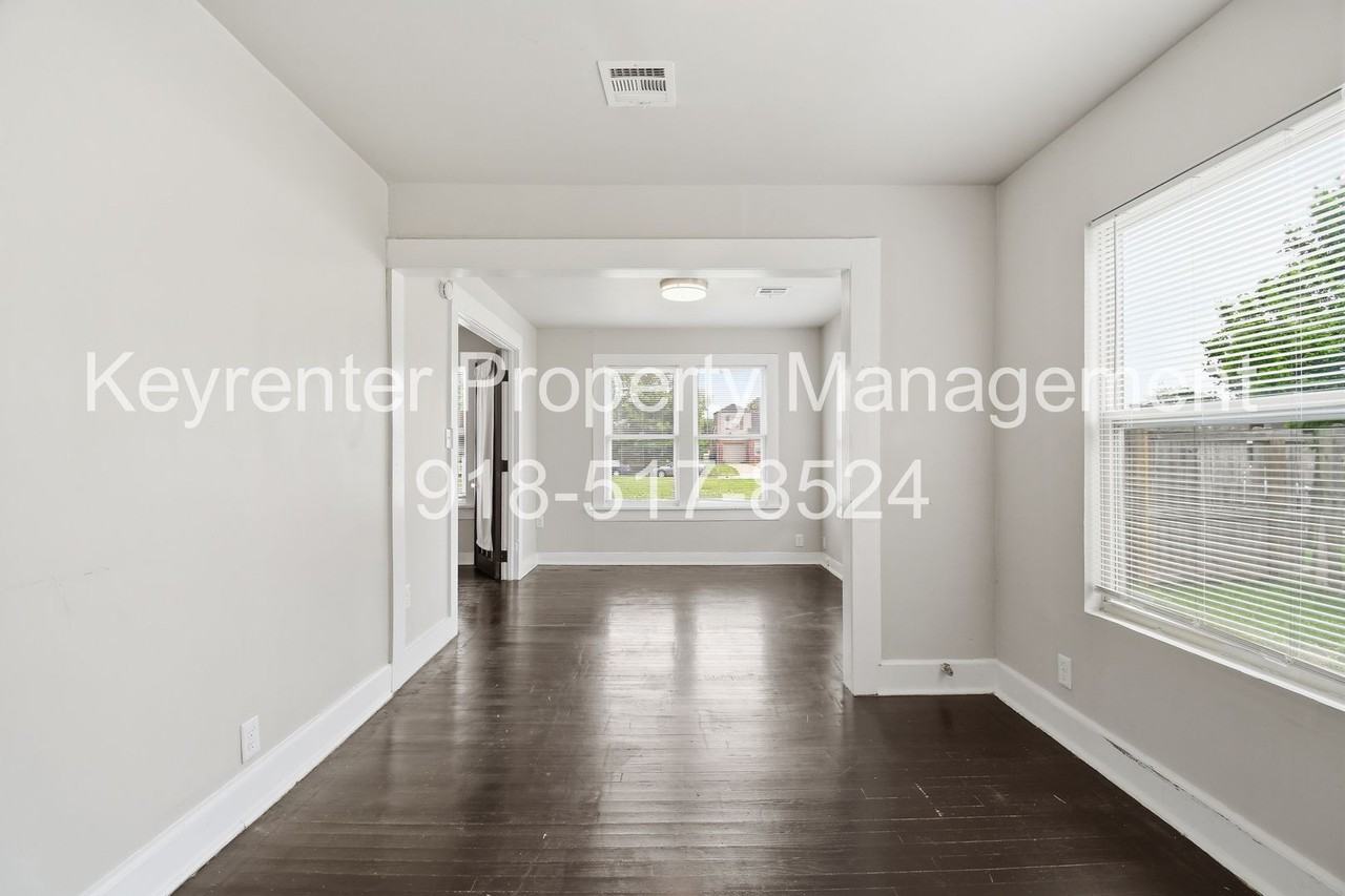 1724 S Jamestown Ave - Photo 5 of 23