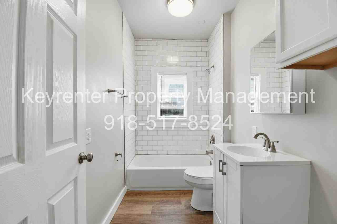 1724 S Jamestown Ave - Photo 7 of 23