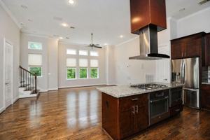featured image of 2212 Stuart St