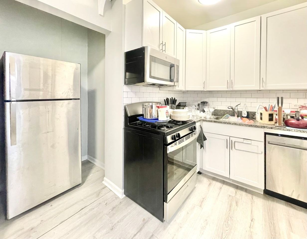 7620 N Sheridan LLC - Photo 4 of 24