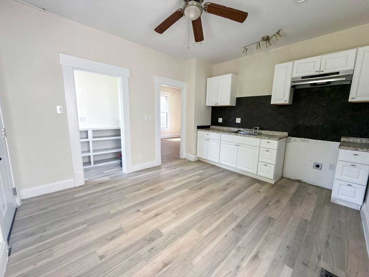 1174 Walters St - Photo 6 of 11