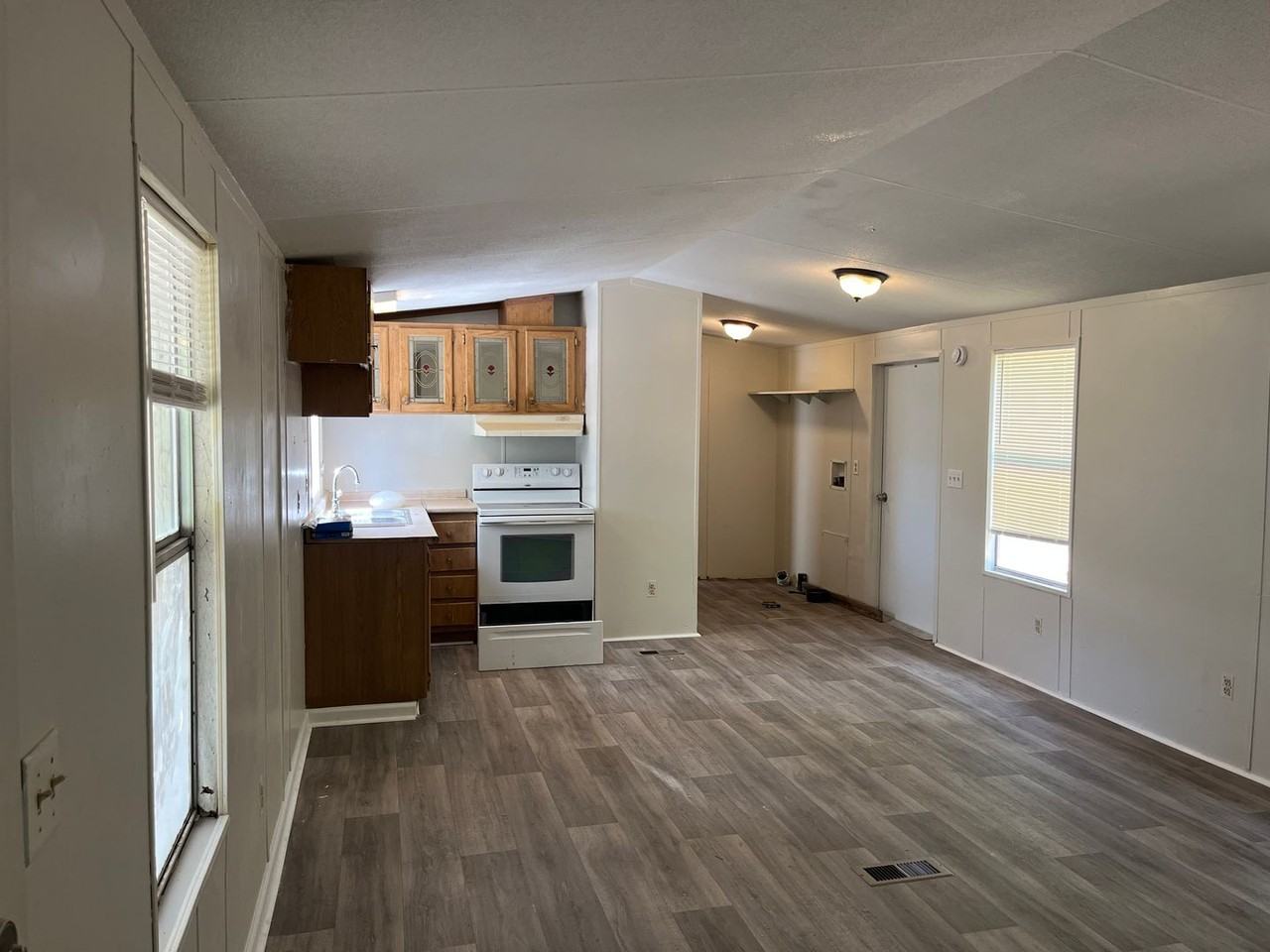 59 Lake Shore Dr - Photo 3 of 7