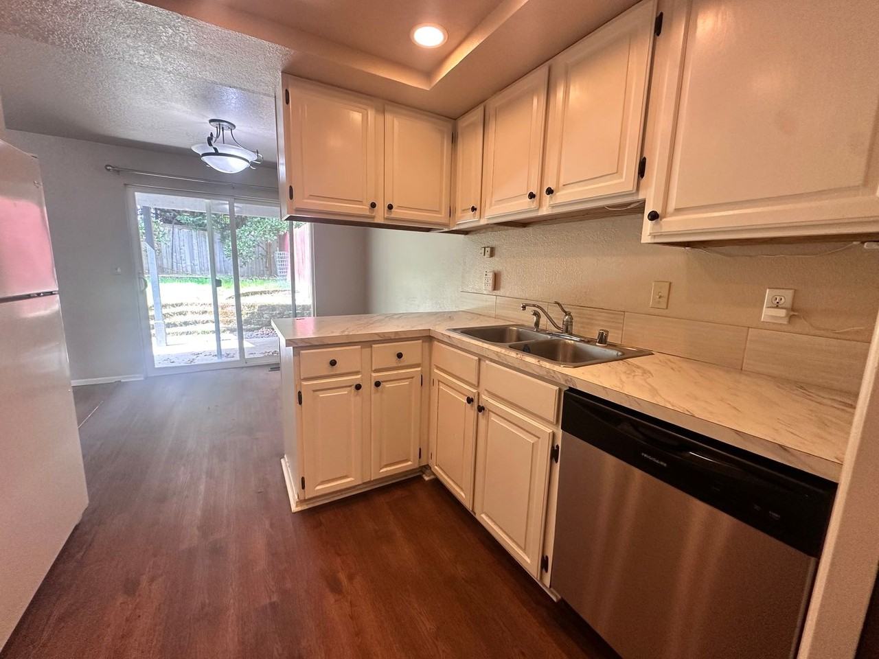 811 141st Pl Se - Photo 4 of 18