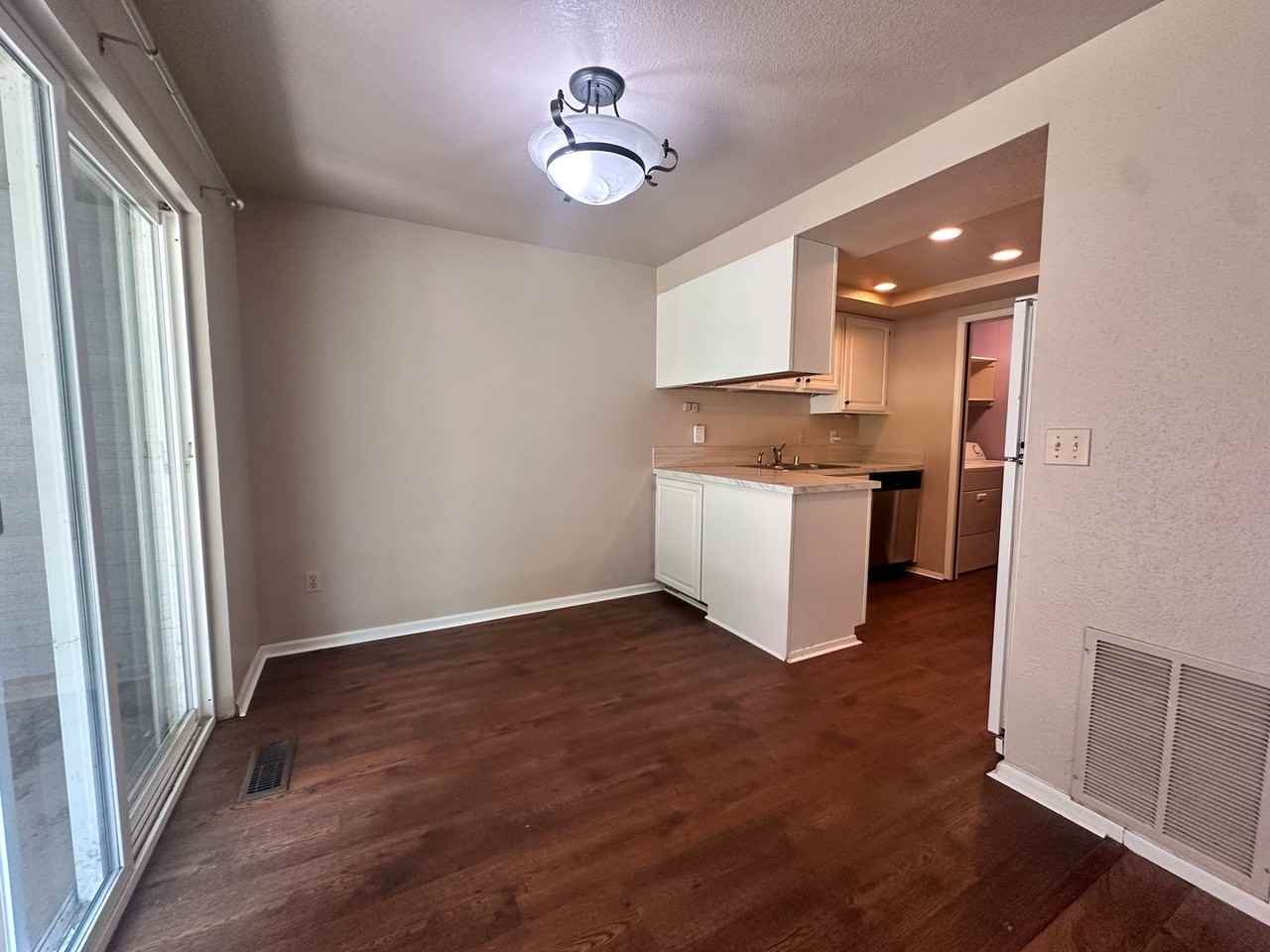 811 141st Pl Se - Photo 5 of 18