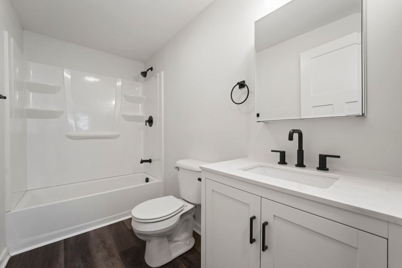 Corinth - Photo 7 of 37