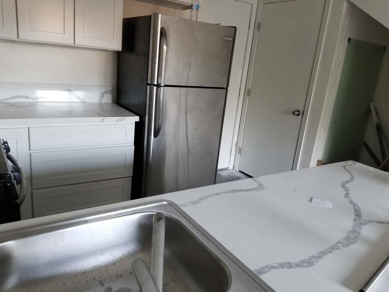 5912 Almendra Ct #B - Photo 3 of 10