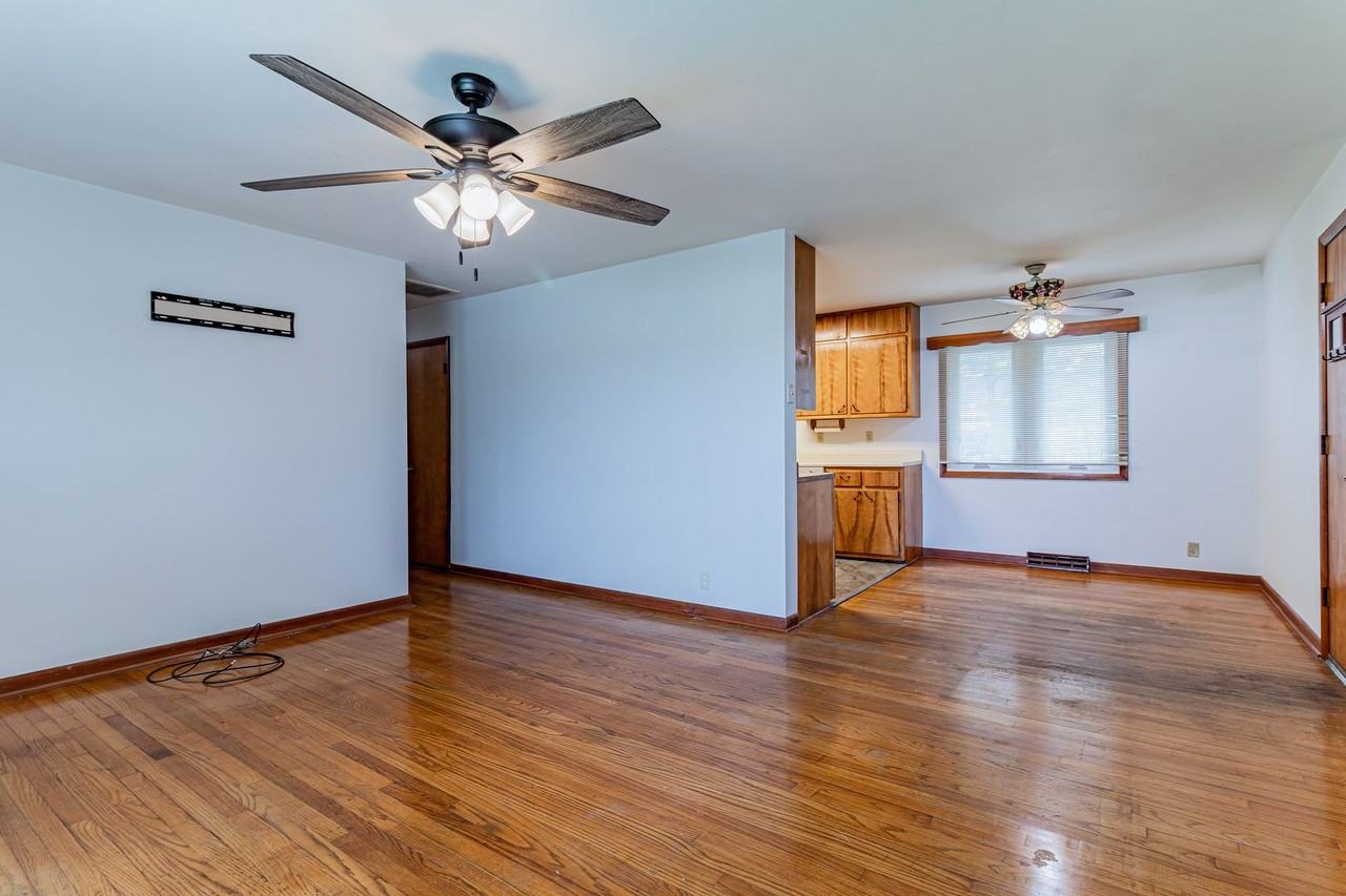 2106 Campbell Dr - Photo 7 of 24