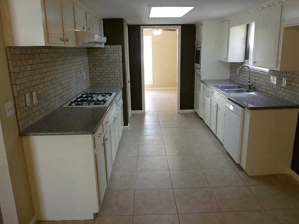 3515 Hidden Pines Dr - Photo 4 of 25