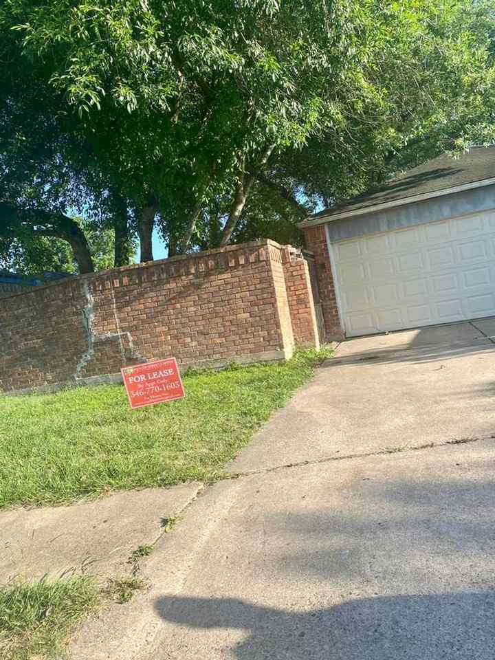 13027 Bacard Ln - Photo 2 of 15