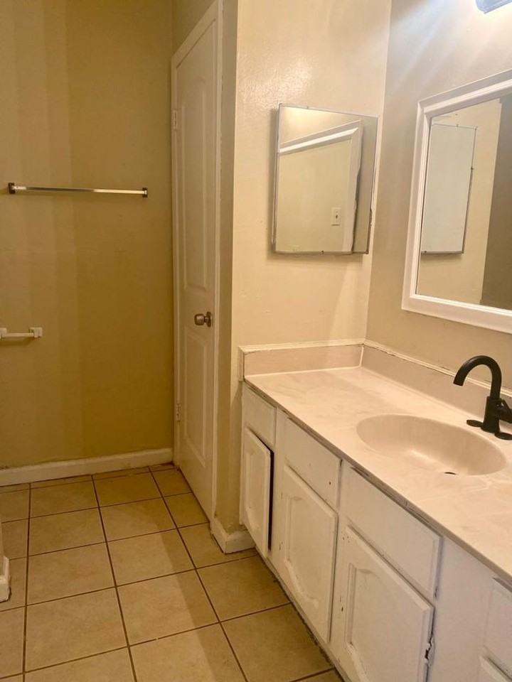 13027 Bacard Ln - Photo 7 of 15