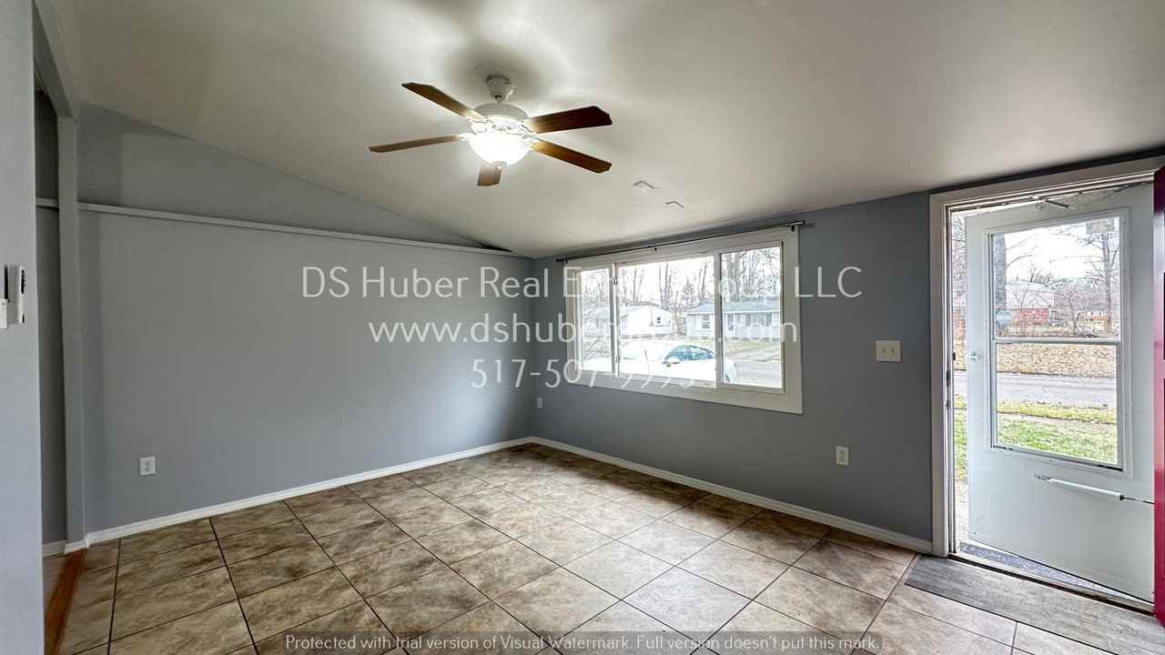 2612 Fielding Dr - Photo 2 of 16