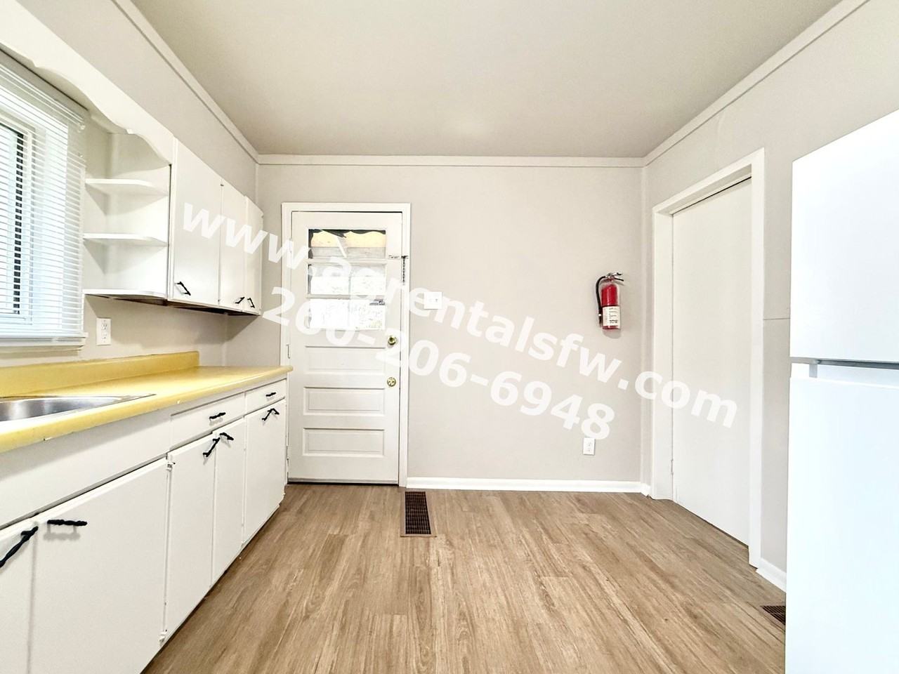 1823 High St - Photo 3 of 15