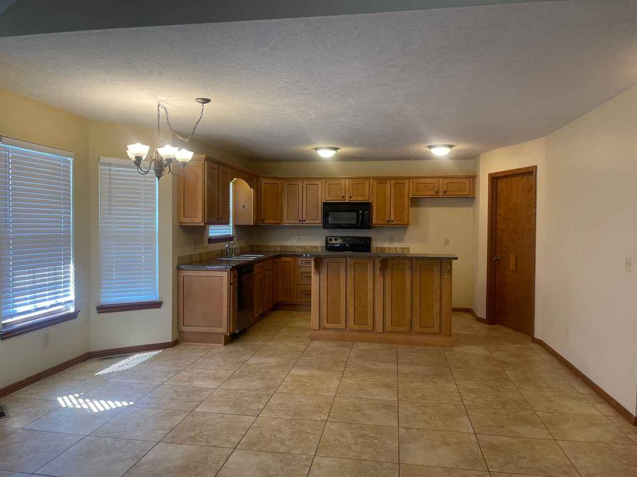 5282 E Blaine St - Photo 4 of 22