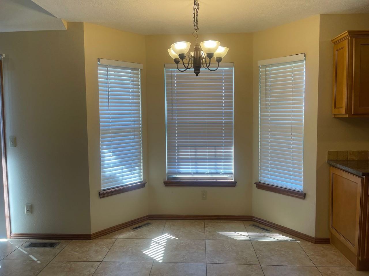 5282 E Blaine St - Photo 5 of 22