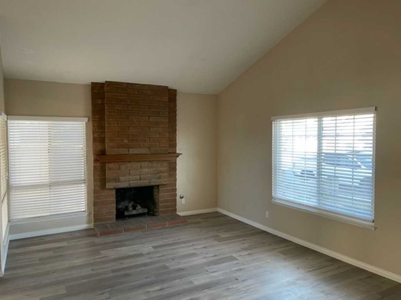 7611 Barbi Ln - Photo 3 of 36