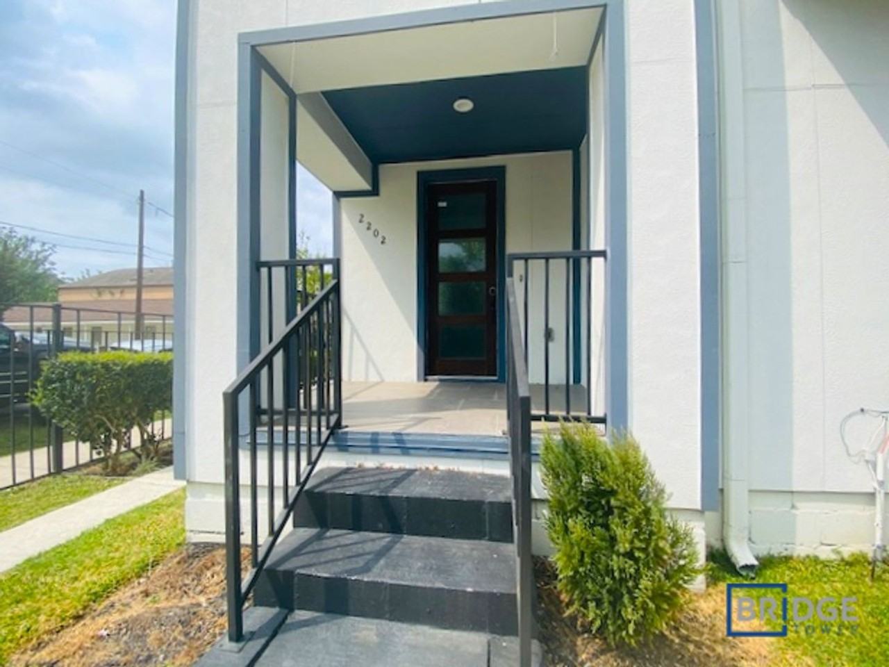 2202 Arabelle St - Photo 2 of 25