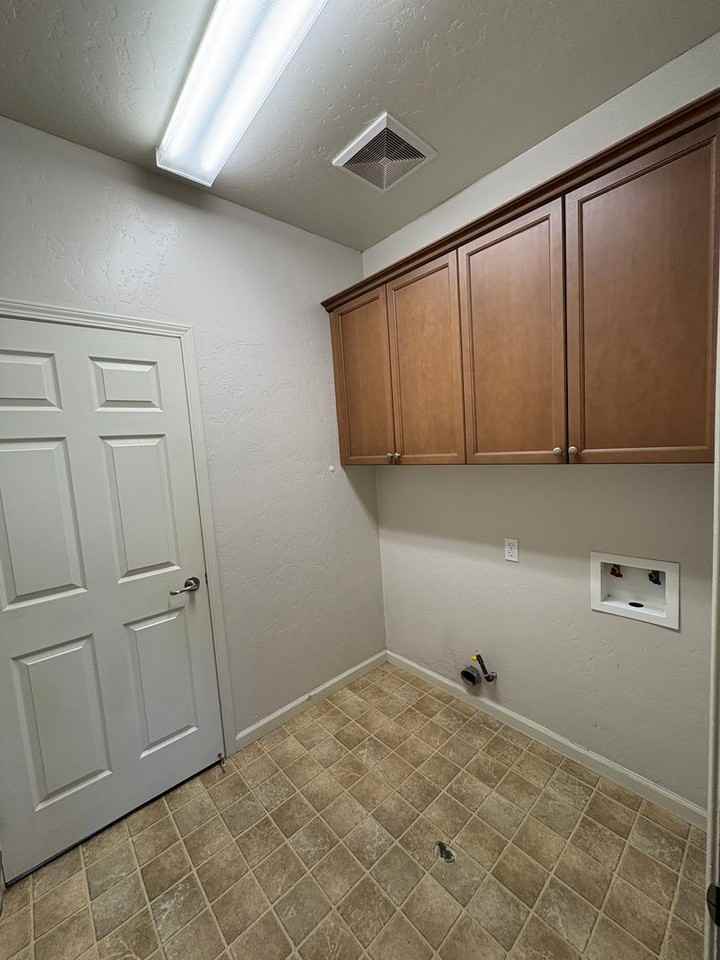 6251 W Perez Ave - Photo 4 of 36