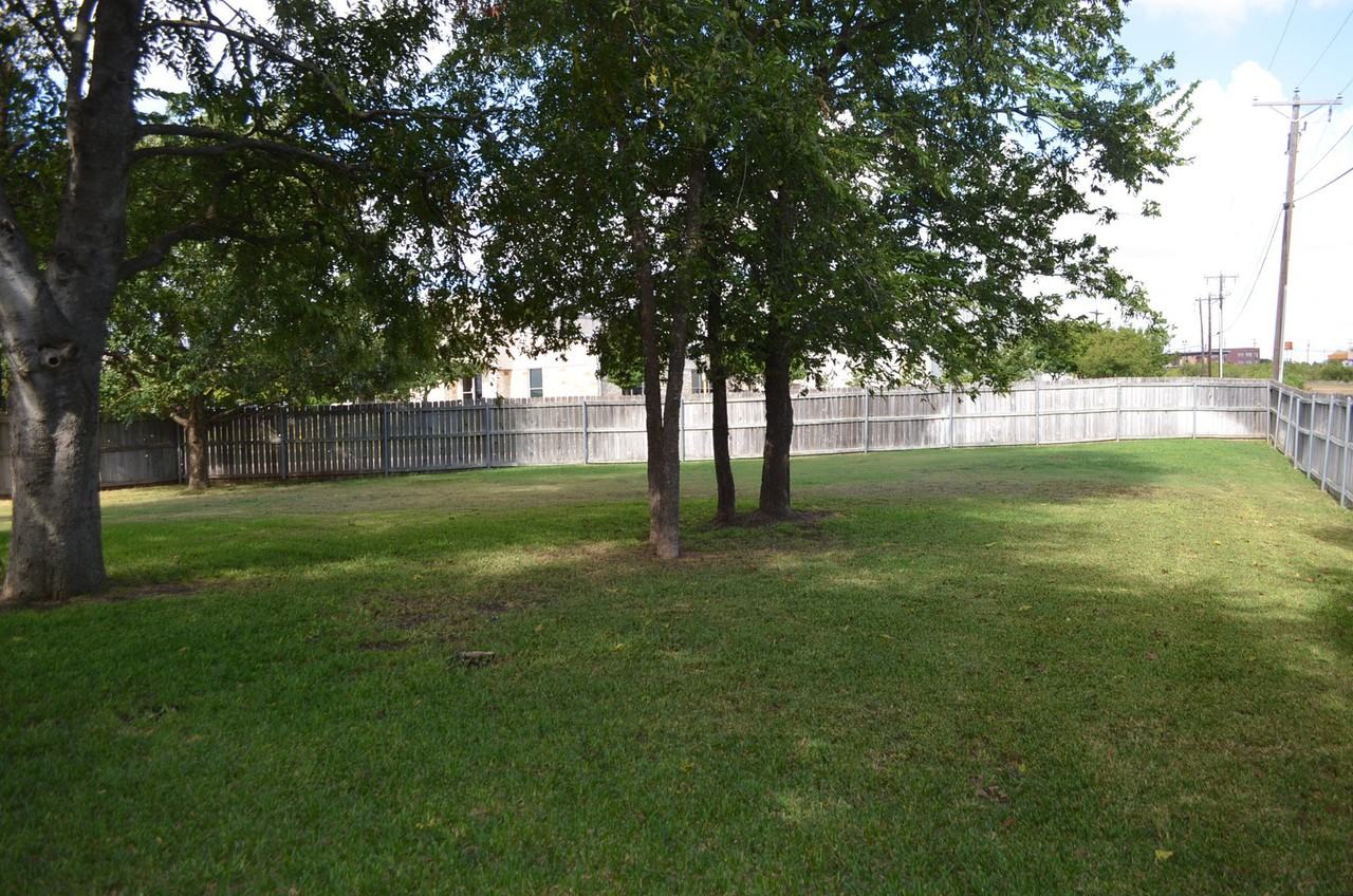 303 Grizzly Trl - Photo 3 of 22