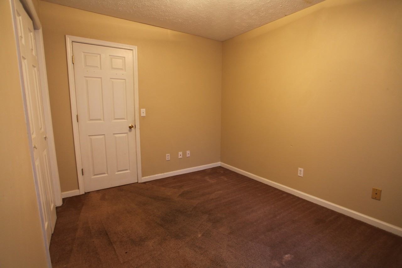 1326 Kurt Cir - Photo 7 of 7