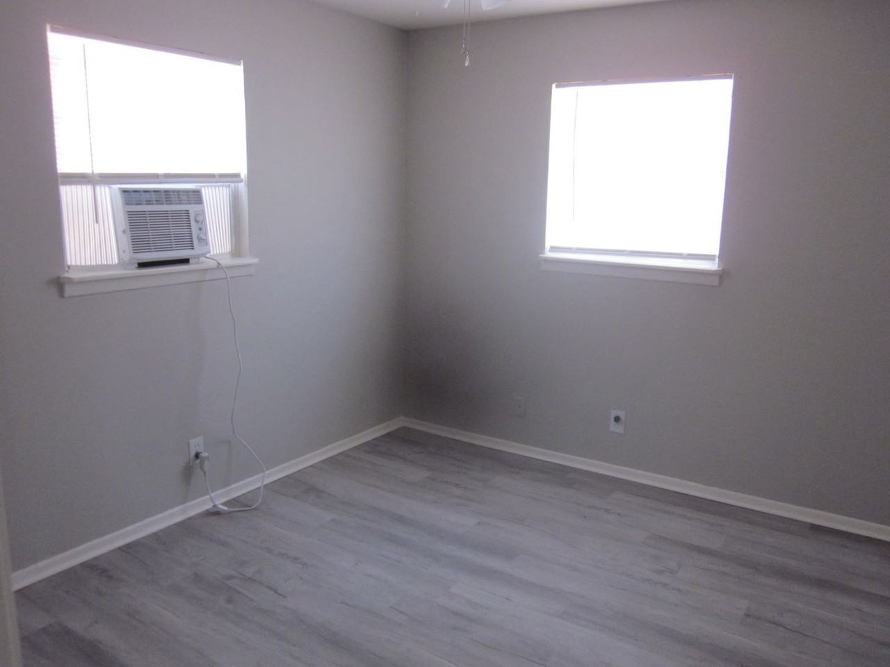 2605 Oak Dr - Photo 7 of 11