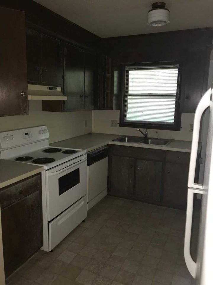 519 E J St - Photo 4 of 14