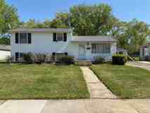 417 Oak St - Photo 1 of 1