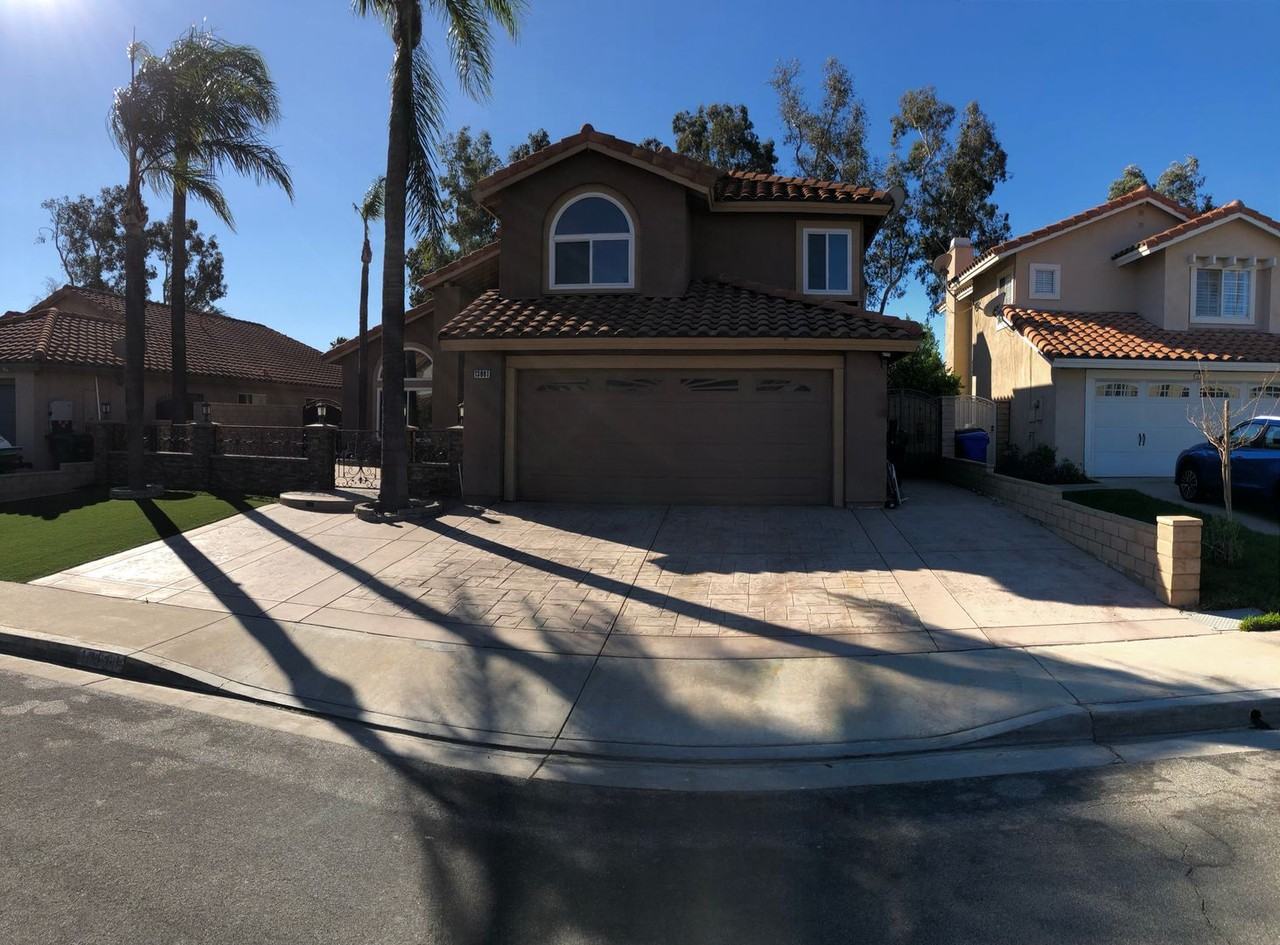 13661 Boston Ct - Photo 3 of 23