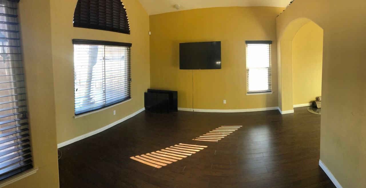 13661 Boston Ct - Photo 4 of 23