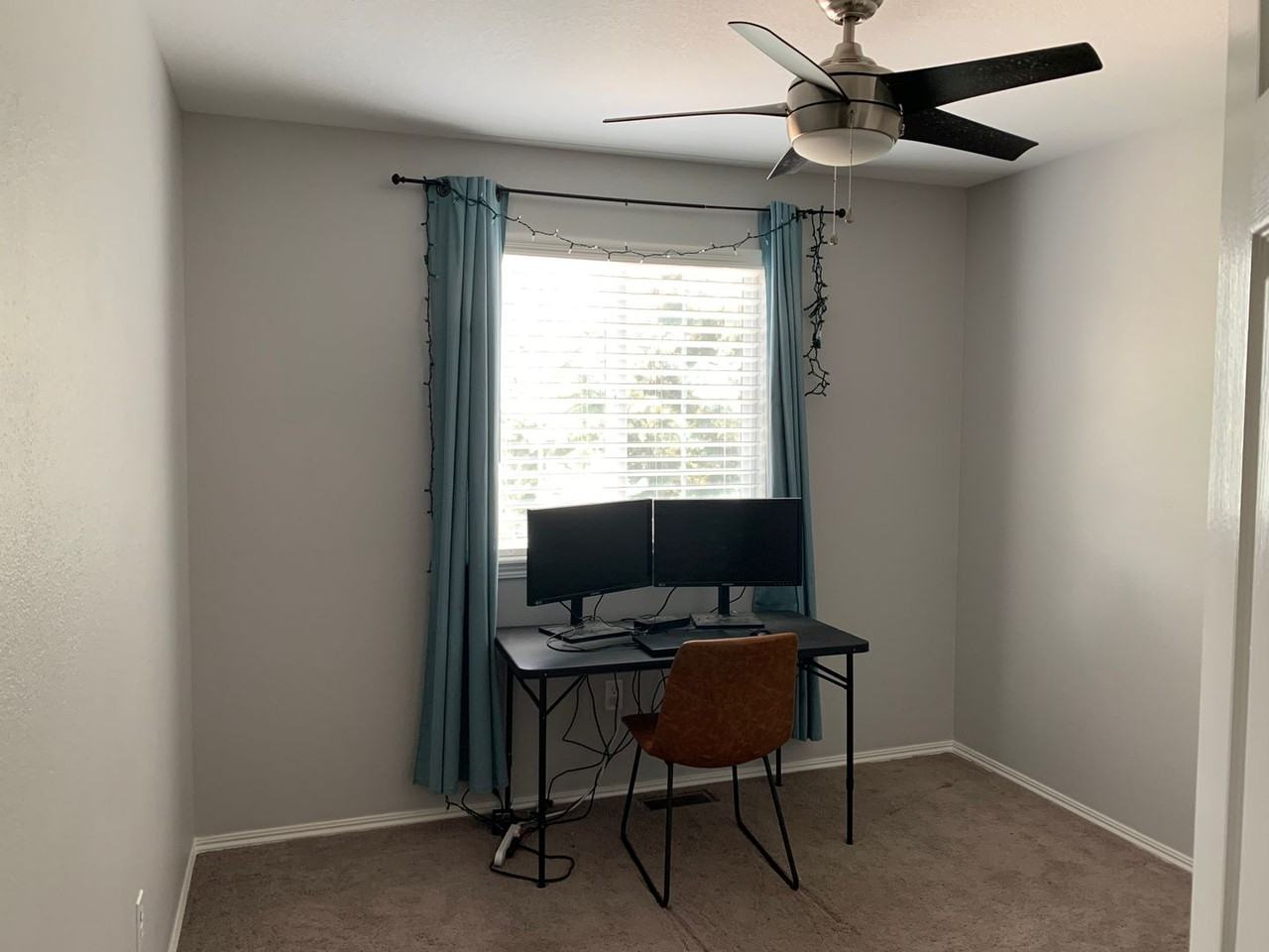 445 Conrad Dr - Photo 4 of 17