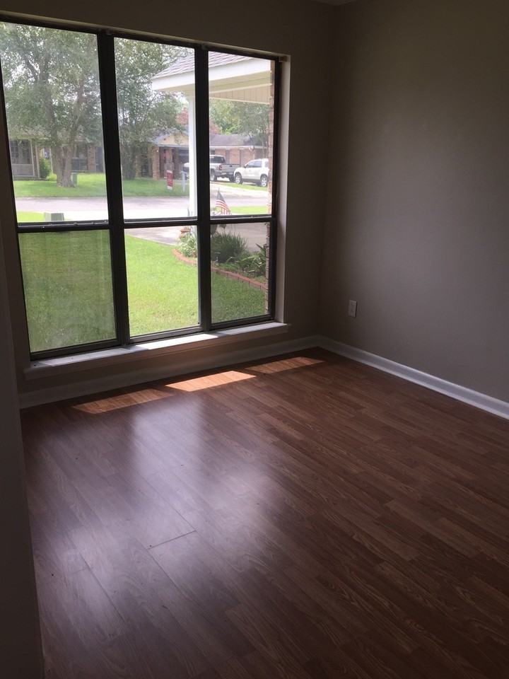 134 Sandest Dr - Photo 5 of 13