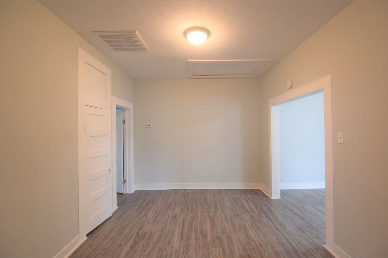 408 S Knapp St #B - Photo 4 of 8