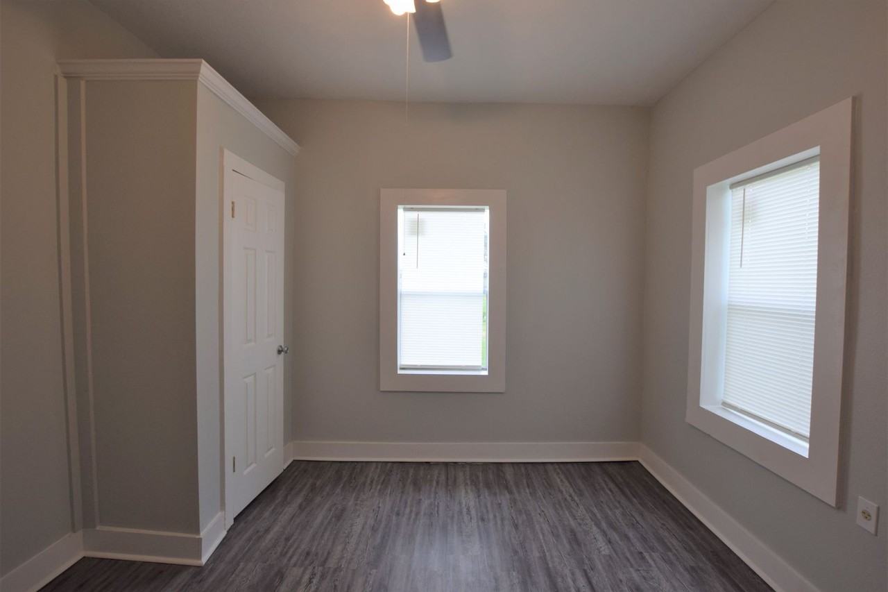 408 S Knapp St #B - Photo 6 of 8