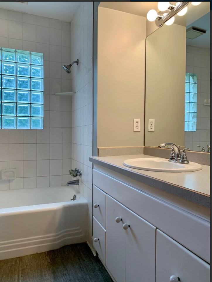 3815 Xenia Ave N - Photo 7 of 10