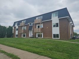 featured image of 2617 N Clark St