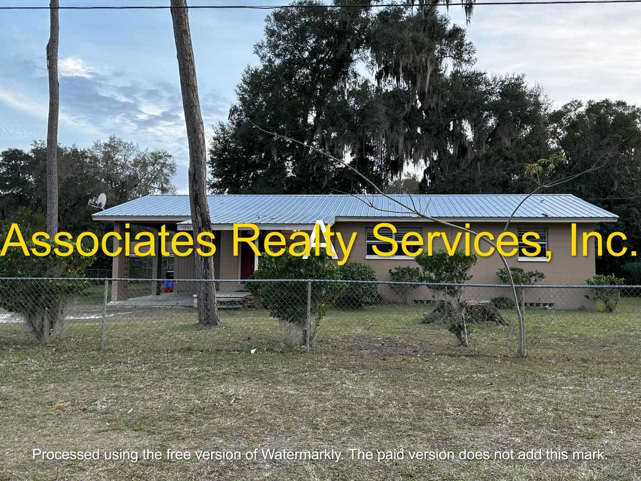 3741 Se 18th Ave - Photo 5 of 12