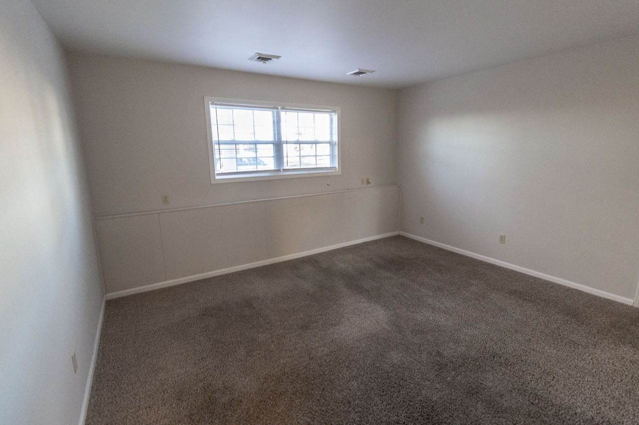 2916 Leeway Dr #D - Photo 7 of 23